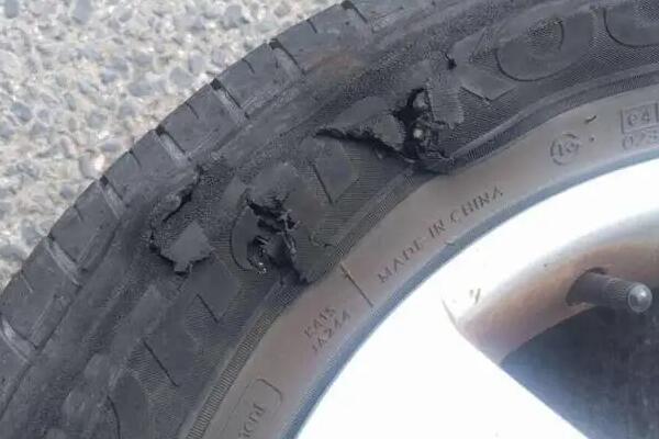 高速救援换胎怎么操作?要注意什么?