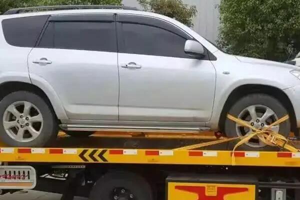 高速公路拖车怎么收费?拖车收费标准解读