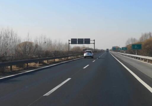 高速行驶应该注意什么?安全行车要点须知