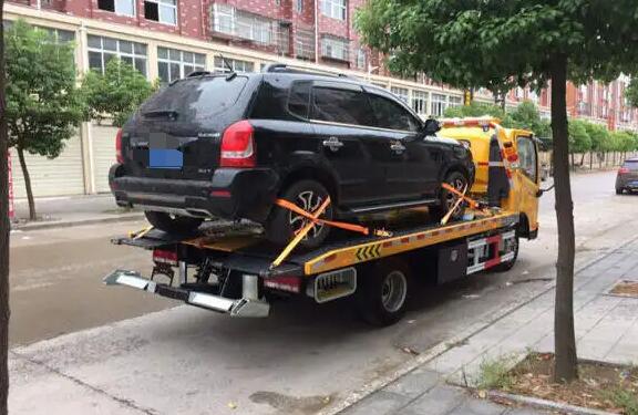 高速公路救援怎么联系?拖车需要多少钱?